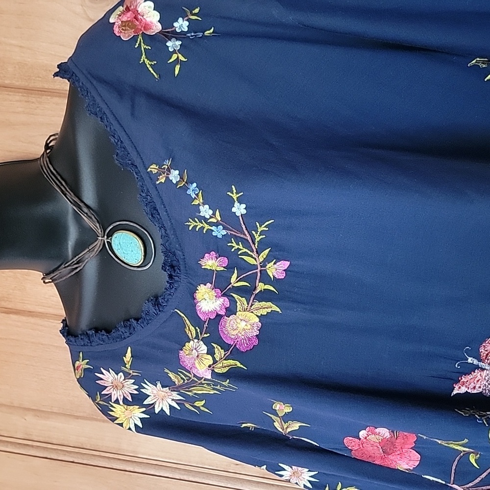 Sundance Floral Embroidered Navy Top - Picture 3 of 16